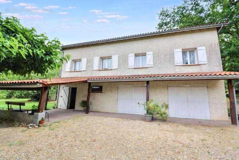 Maison à SAINT-SEURIN-SUR-L&#039;ISLE