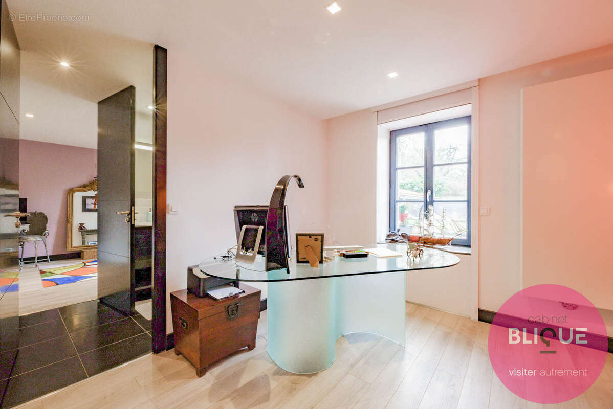 Maison à LAY-SAINT-CHRISTOPHE