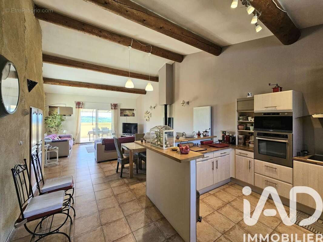 Maison 150 m² à Les Granges-Gontardes  - photo 6