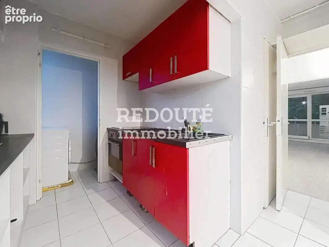 À vendre – appartement t5 avec balcon – reims, proche luton - photo 4