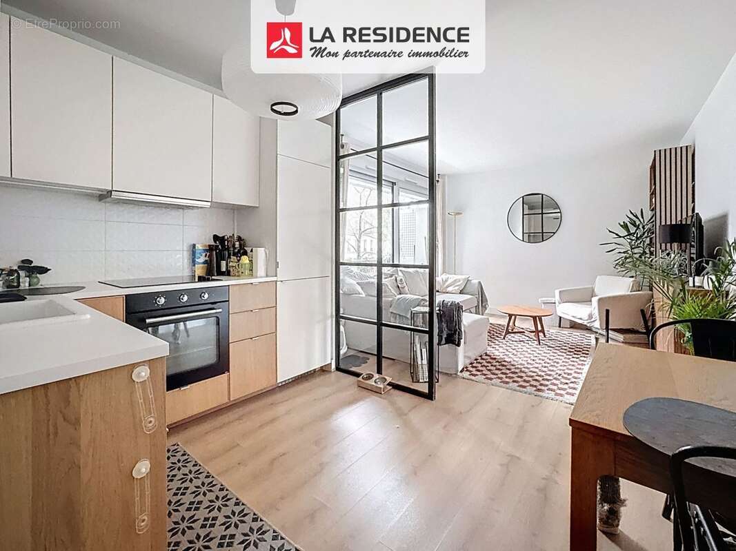 Appartement à PARIS-18E