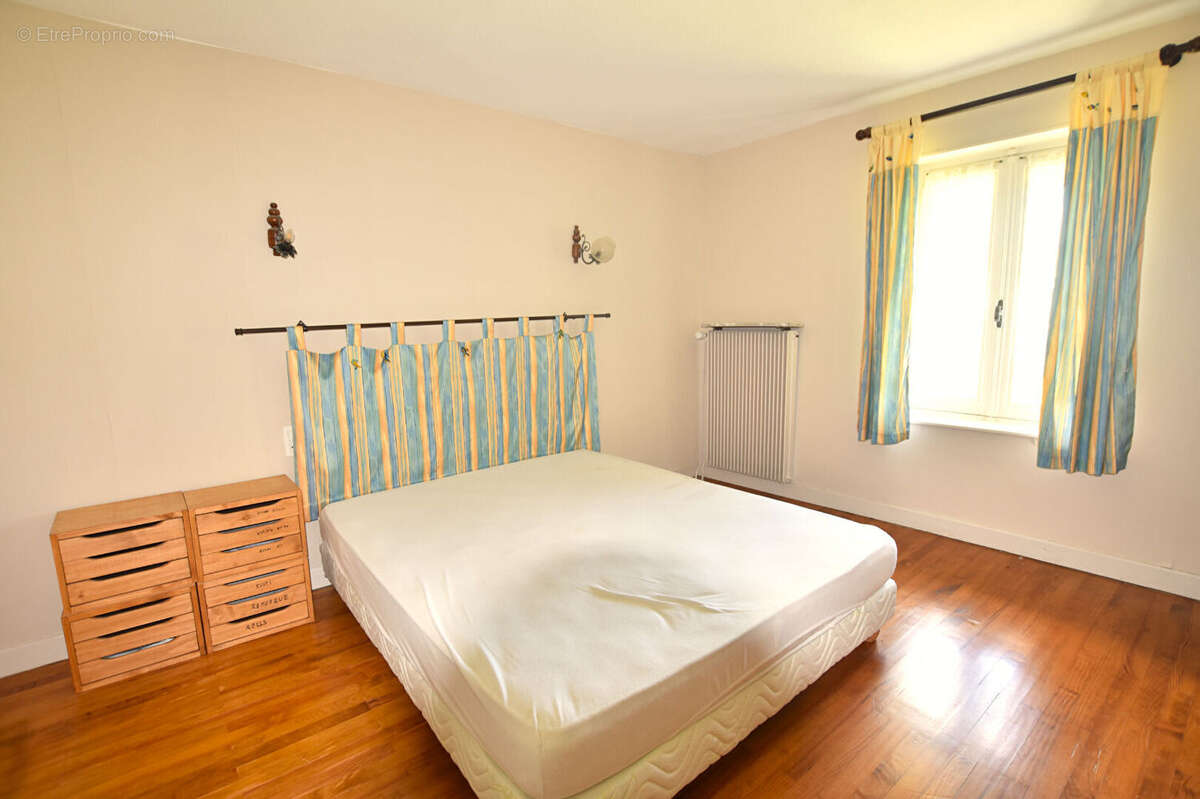 Maison à SAINT-MARTIN-D'ESTREAUX