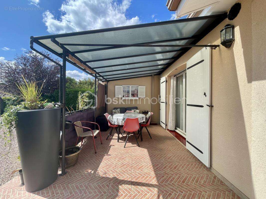 Maison à LE PALAIS-SUR-VIENNE