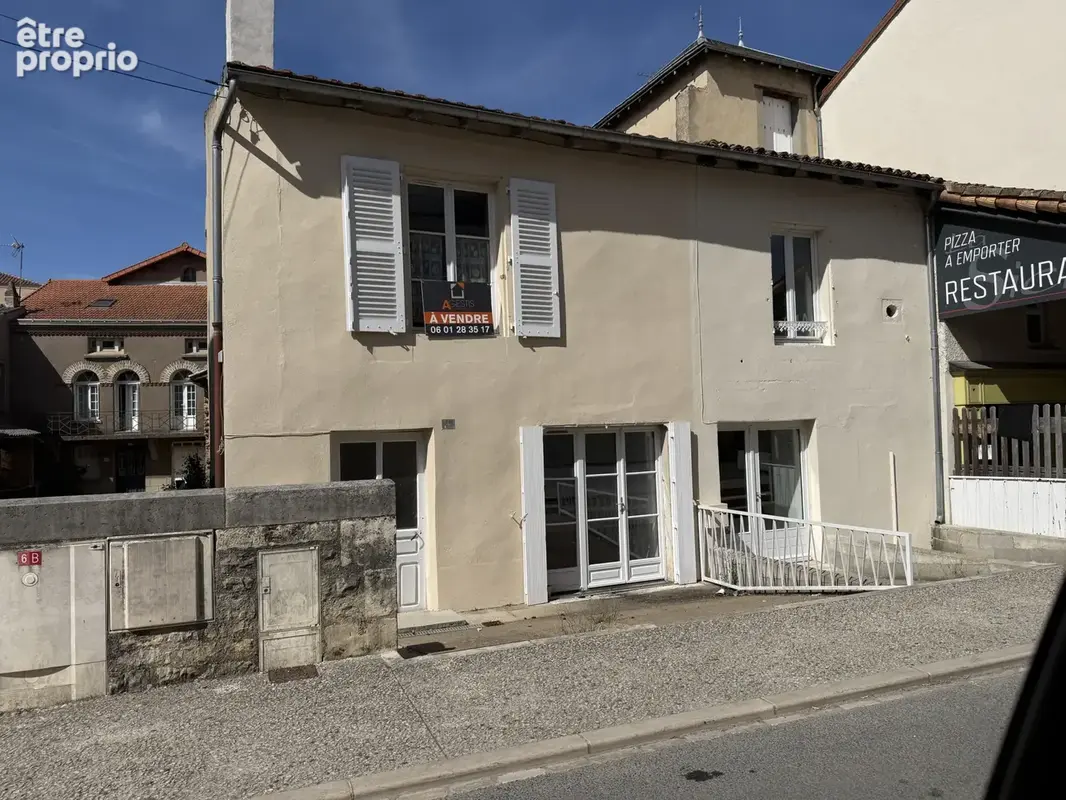 Vivonne - Ensemble immobilier composé d'un local commercial et d'un appartement - photo 2