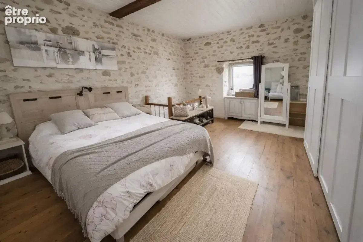 Maison 160 m² à Mervent  - photo 4