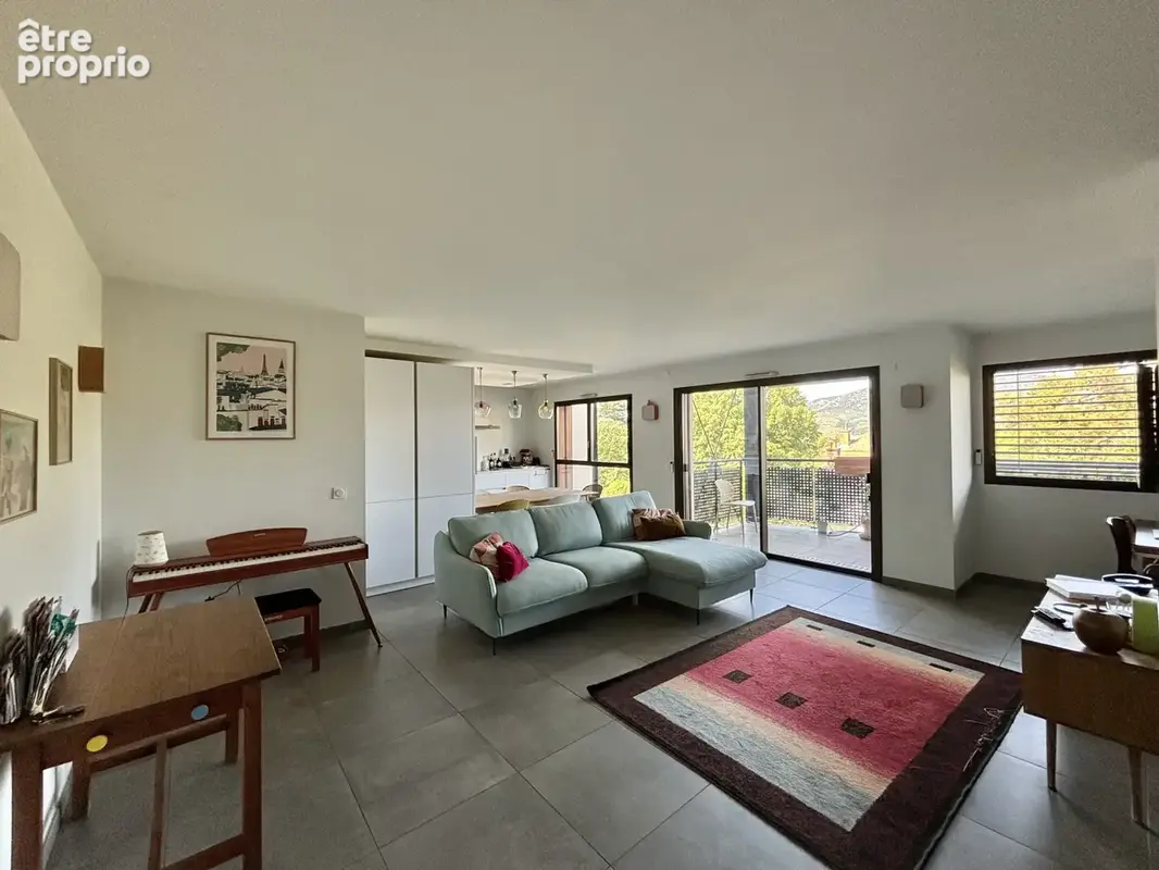 Avenue maurice faure   t3 de standing 98 m2   terrasse -  vue crussol   double garage - photo 5