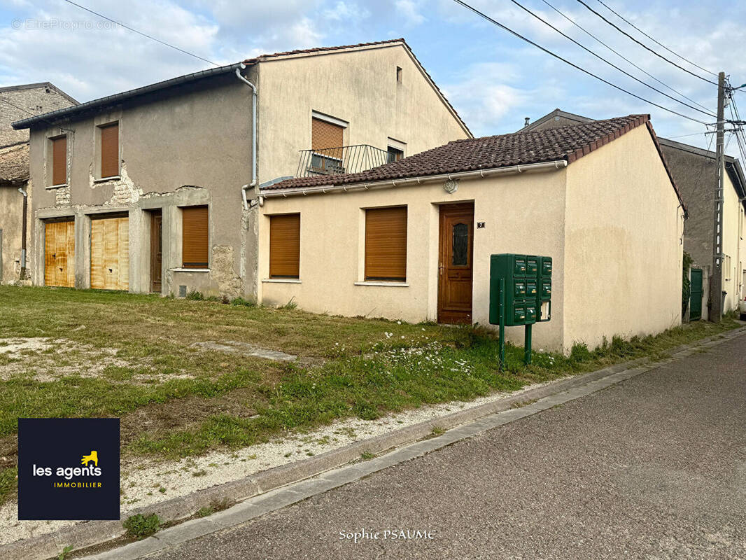 Maison à URUFFE
