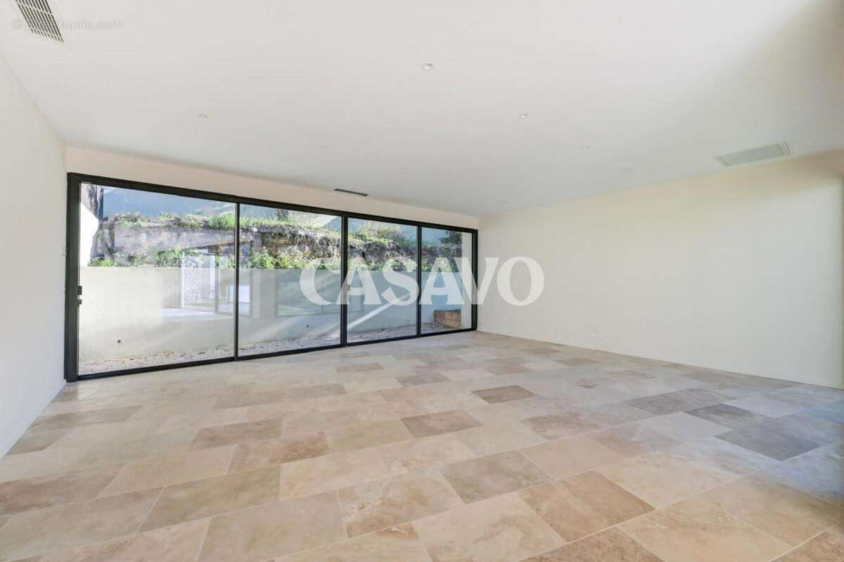 Vente Maison 5 pièces de 135m² - 13080 Aix-en-Provence - photo 6