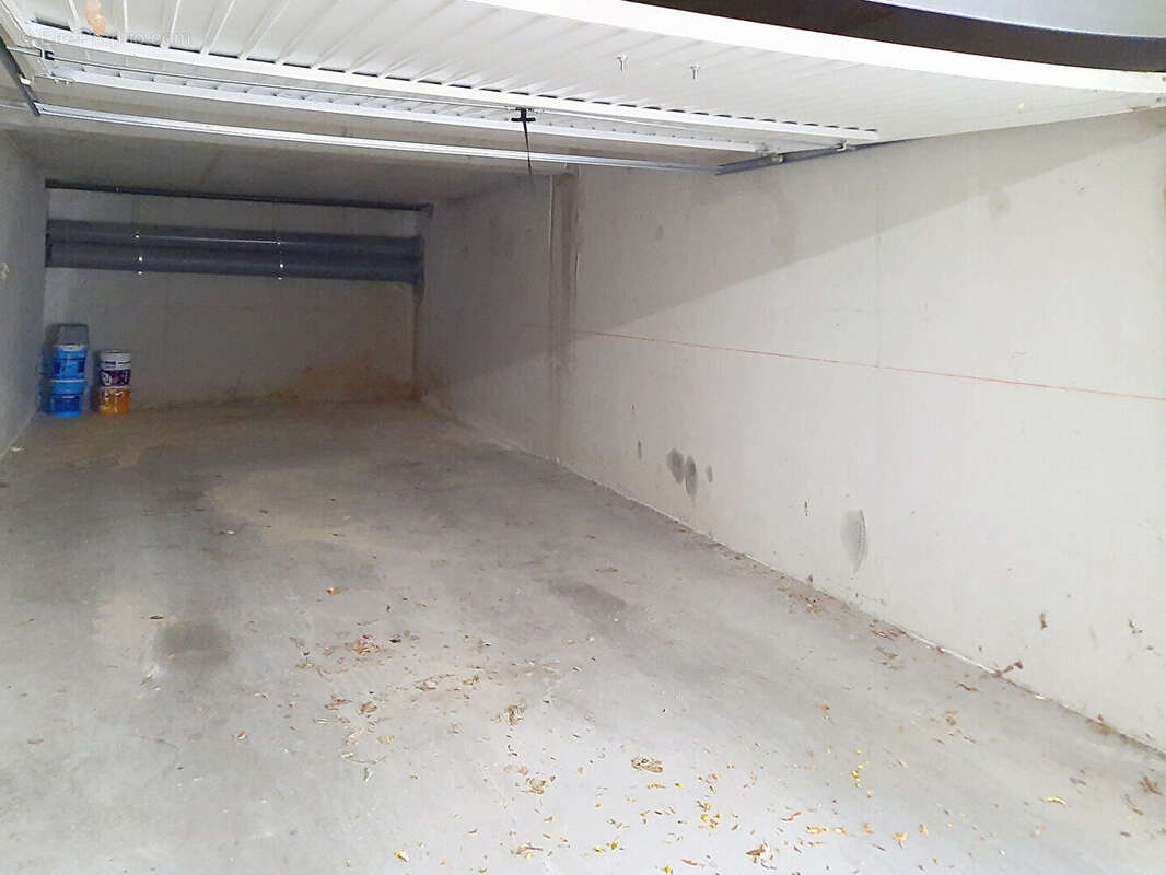 Parking à MARSEILLE-11E