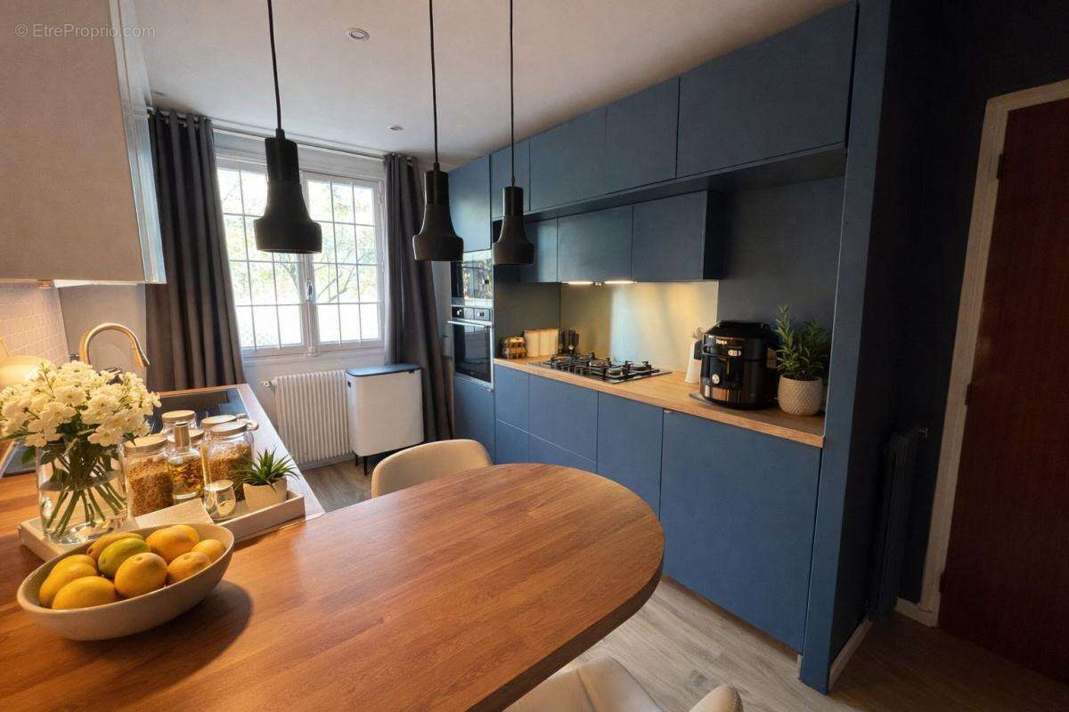 Appartement à LA CHAPELLE-SAINT-MESMIN