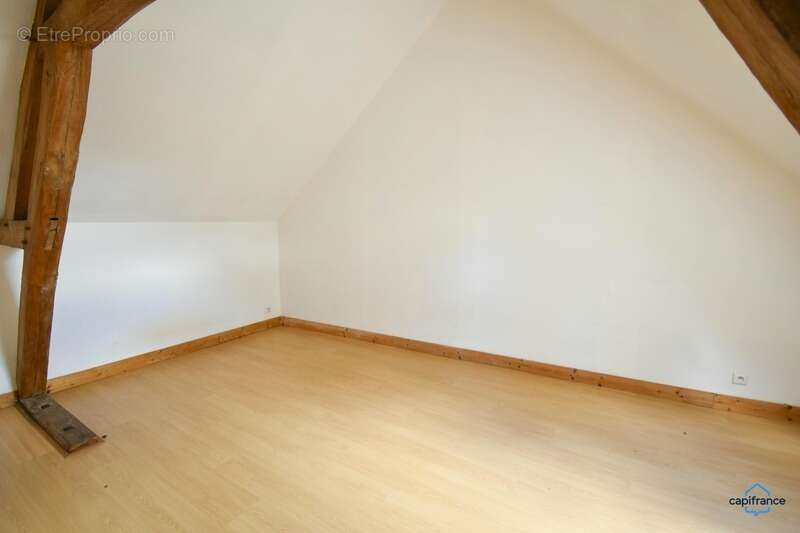 Appartement à MEUSNES
