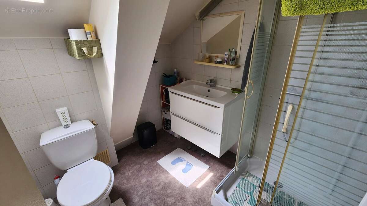 Appartement à NAY