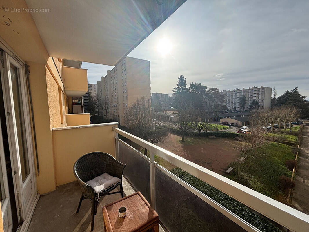 Appartement à SAINTE-FOY-LES-LYON