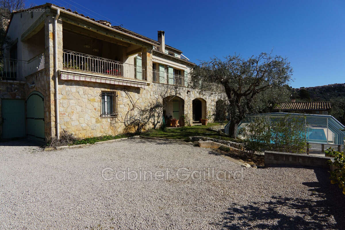 Maison à SPERACEDES