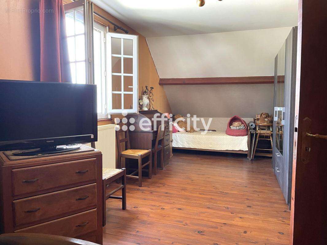 Maison à SAINTE-GENEVIEVE