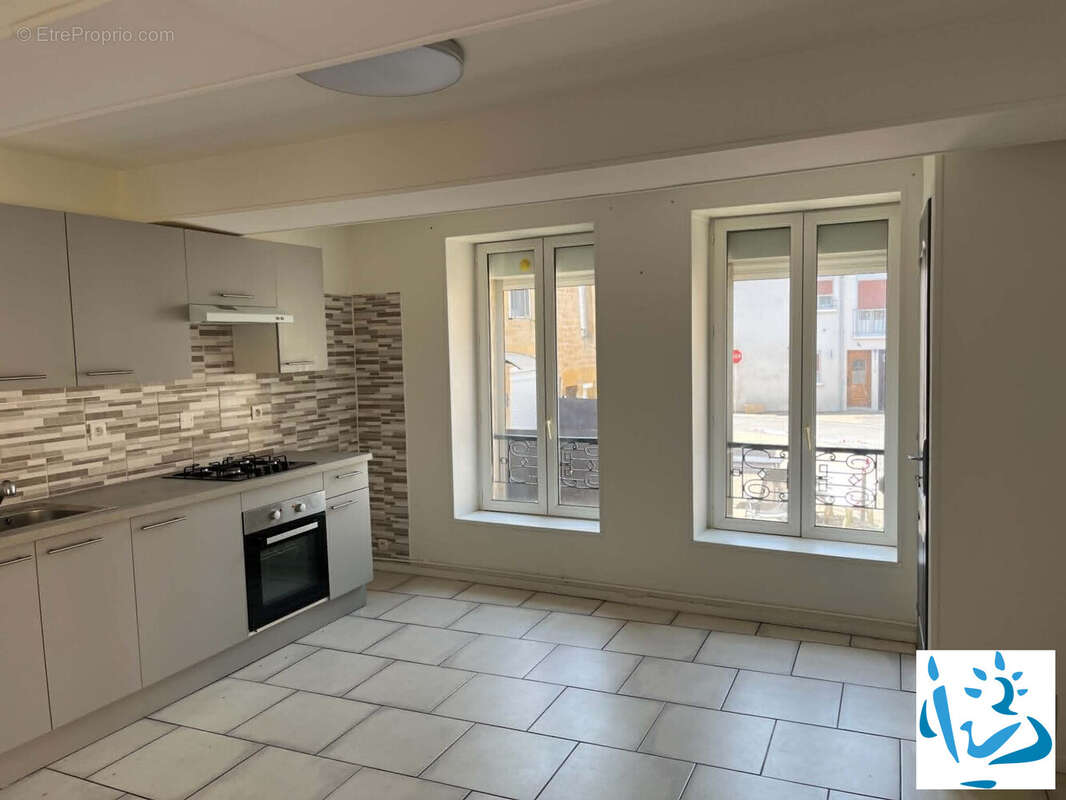 Maison 226 m² à Raucourt-Et-Flaba  - photo 2