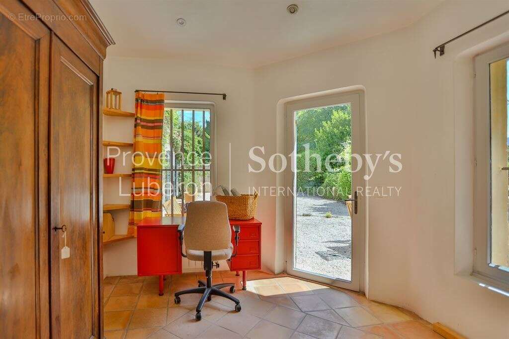 Maison à SAUMANE-DE-VAUCLUSE