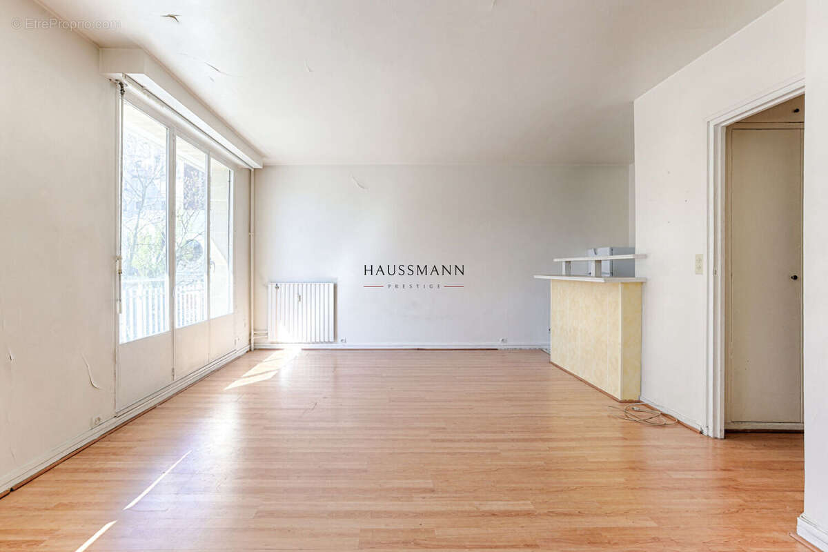 Appartement à NEUILLY-SUR-SEINE