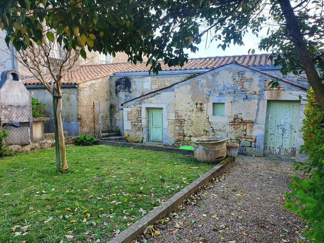 Maison à RIOUX
