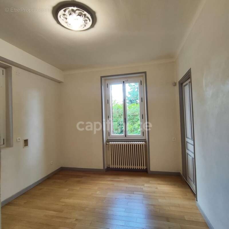 Maison à LES AVENIERES