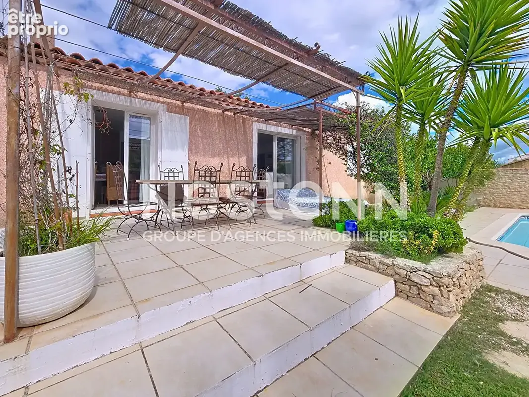 Maison de plain-pied,  4 pièces, 101 m² habitables, Jardin clos avec piscine - photo 2