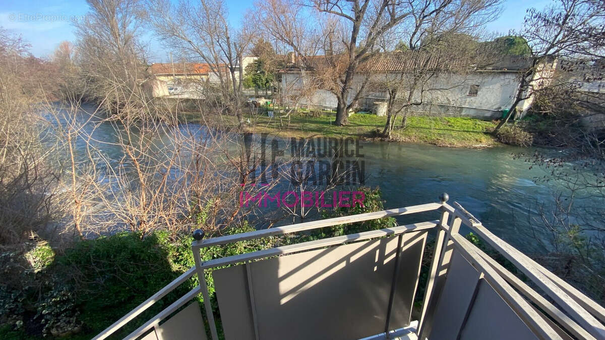 Maison à ENTRAIGUES-SUR-LA-SORGUE