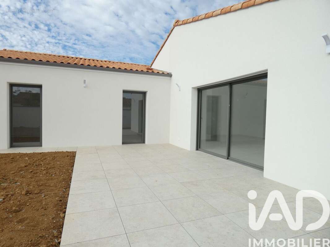 Maison 149 m² à Chauray  - photo 4