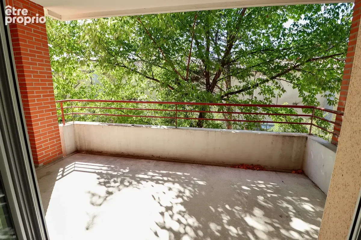 APPARTEMENT T4 - 3 Chambres - 2 balcons - 2 parkings - Aucun travaux - Piscine - Au calme - photo 8