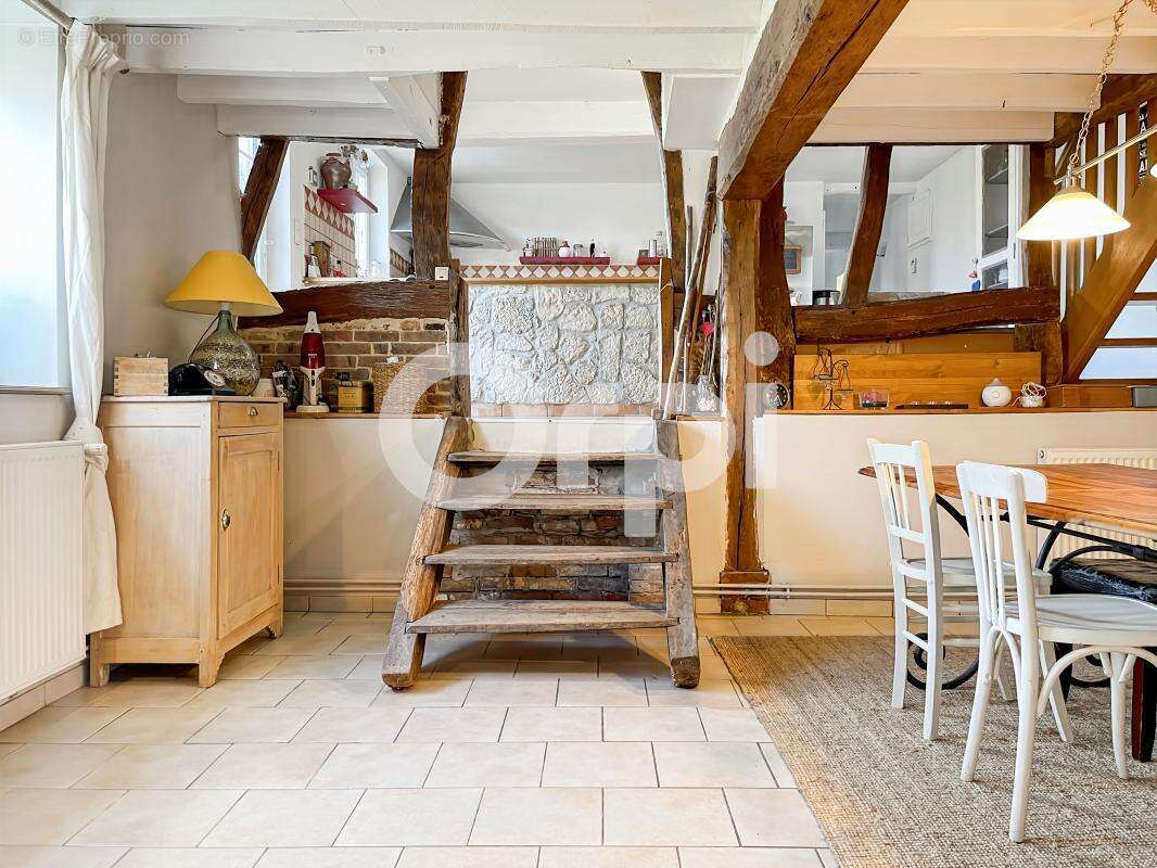 Maison à LES VENTES