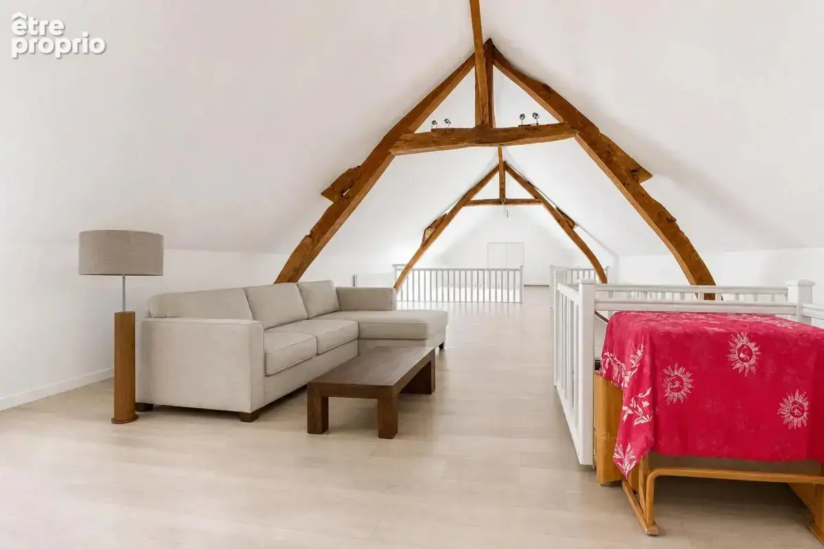 Grande Maison de Caractère avec Terrain Arboré à Lapeyrouse - photo 8