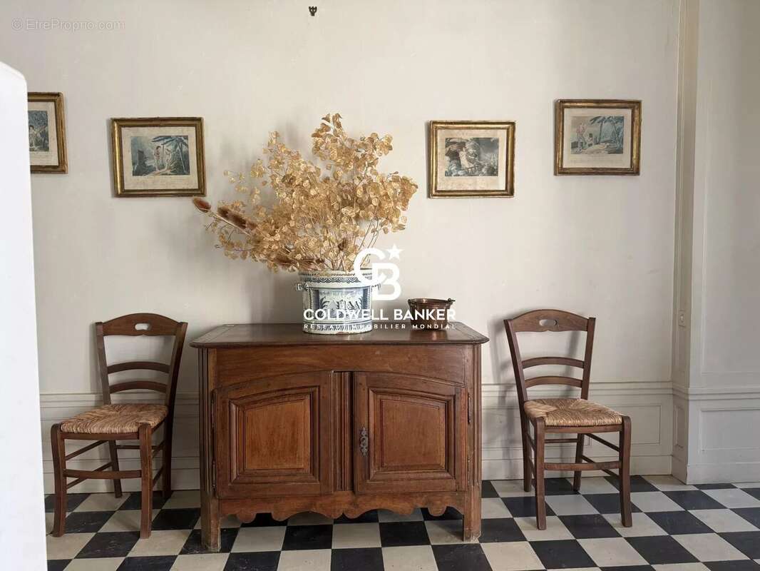Maison à SAINT-CYR-SUR-LOIRE