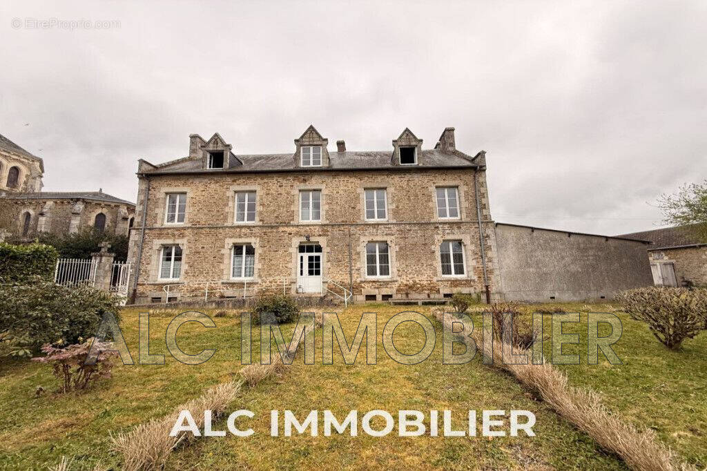 Maison à SAINT-PIERRE-DES-NIDS