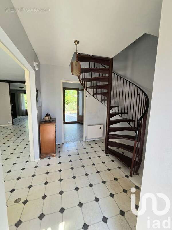 Photo 2 - Maison à LA CHAPELLE-SAINT-LUC