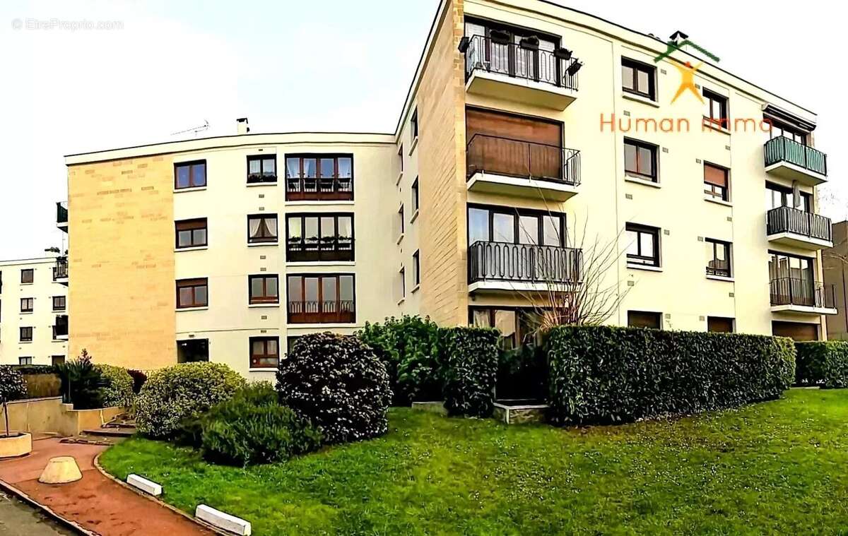 Appartement à FRESNES