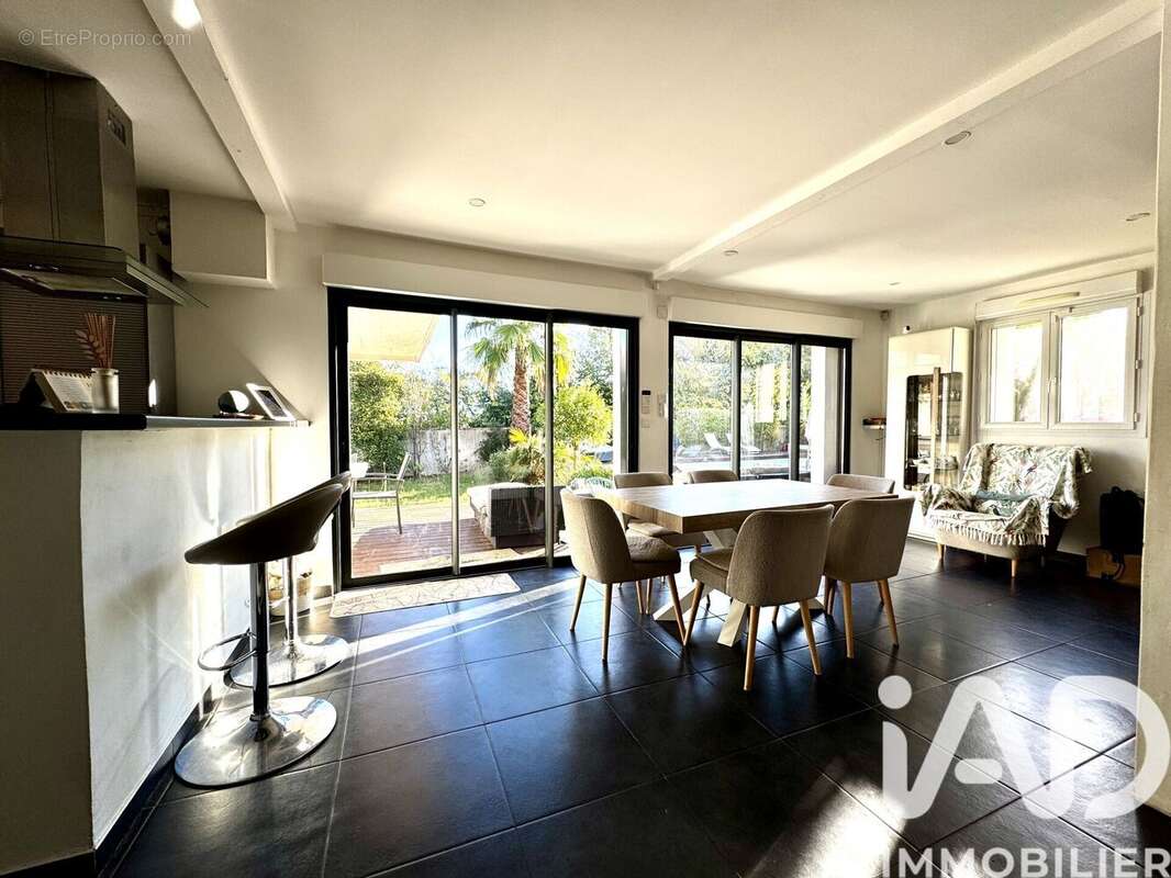 Photo 5 - Maison à LATTES