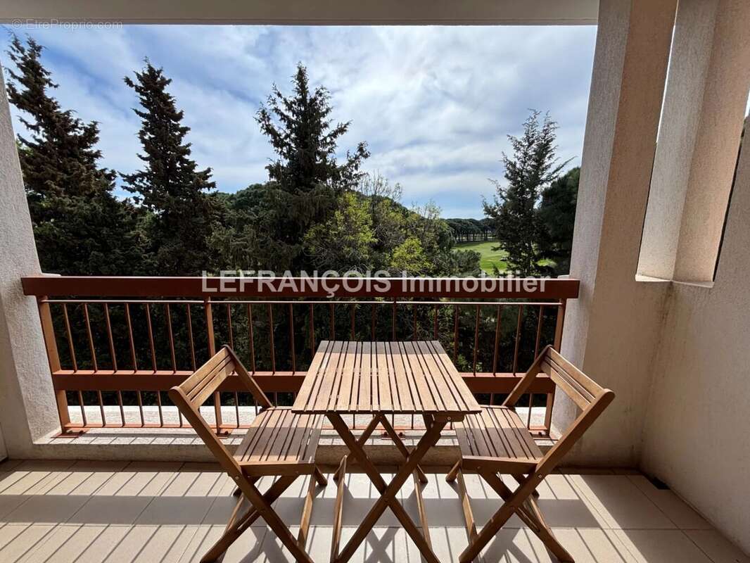 Appartement à MANDELIEU-LA-NAPOULE