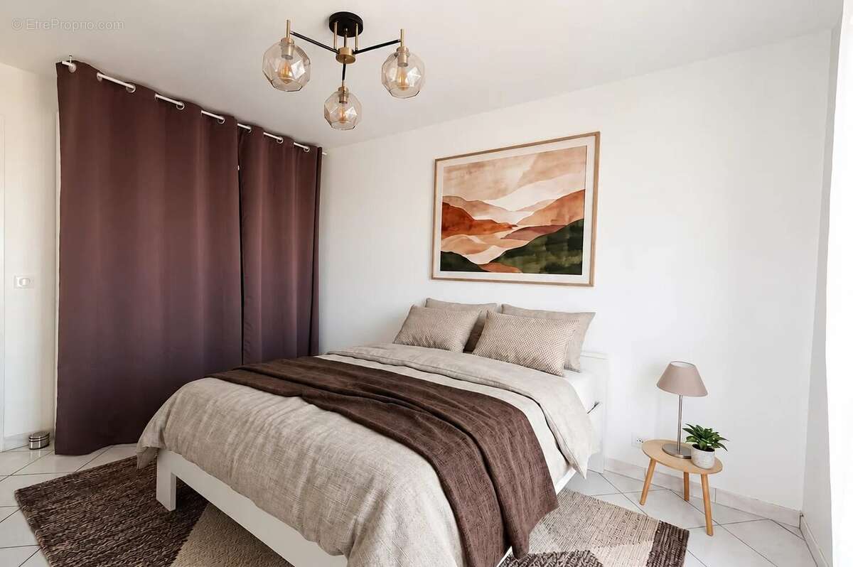 A vendre  frejus 4p avant dernier etage terrasse parking - photo 3