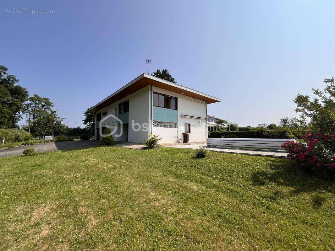 Maison à BOURG-EN-BRESSE