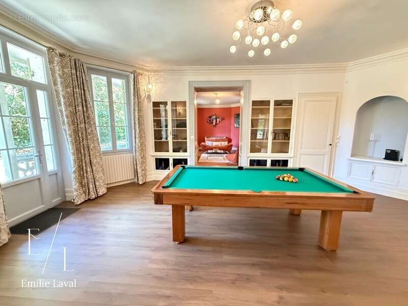 Maison atypique de 9 chambres et 6 salles de bain à Pineuilh 33 - photo 3