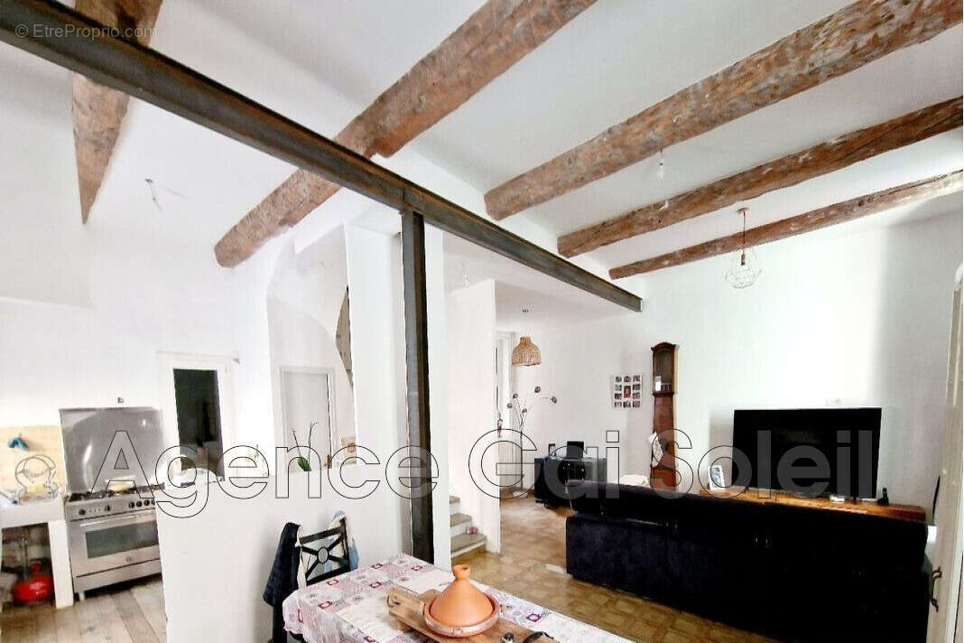 Maison à NISSAN-LEZ-ENSERUNE