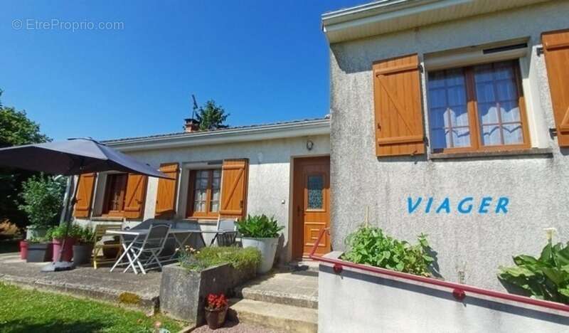Maison viager à vendre occupé 5 pièces FOUQUEBRUNE (16) - photo 2