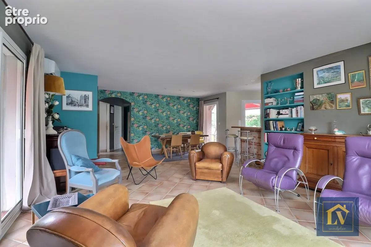 A vendre villa plain pied 5 pièces avec garages, jardin et piscine - photo 8