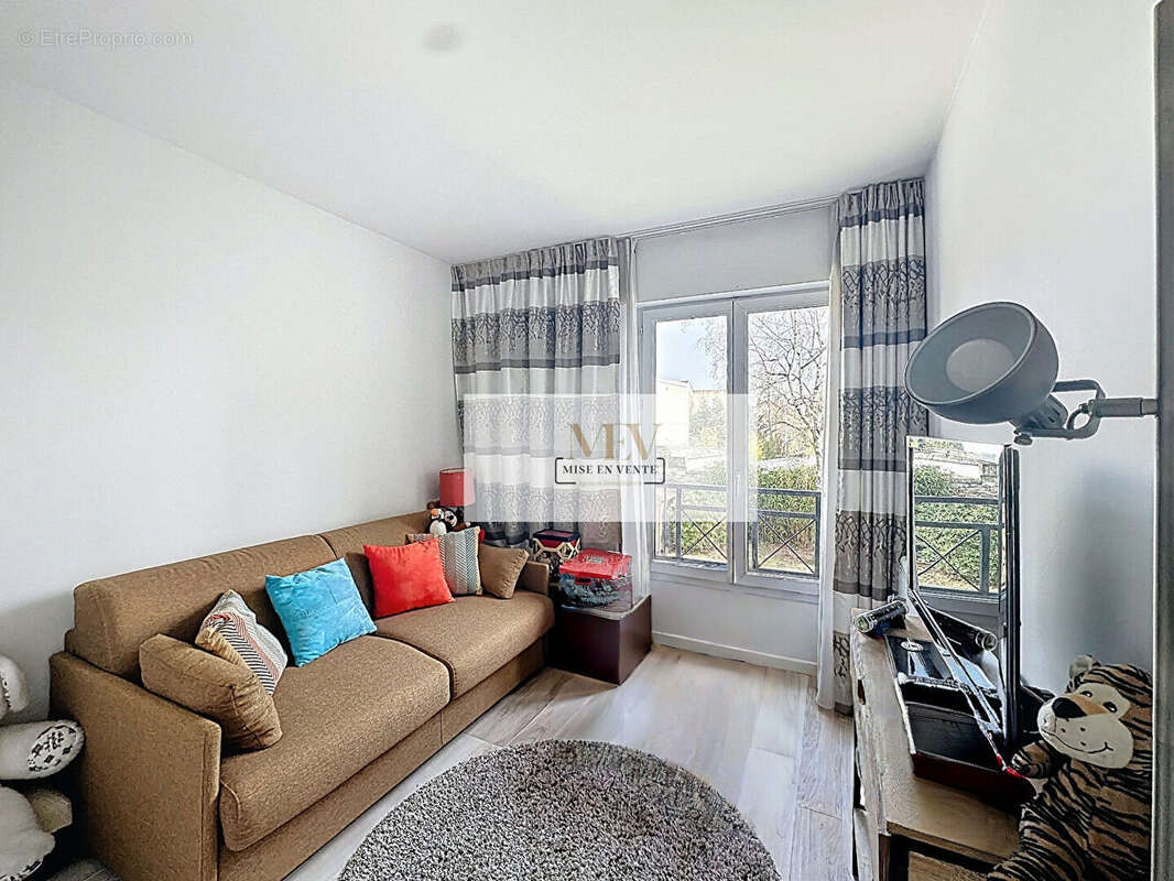 Appartement à LE PERREUX-SUR-MARNE