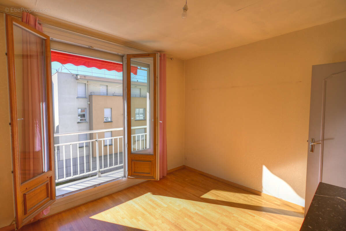 Appartement à DOMENE