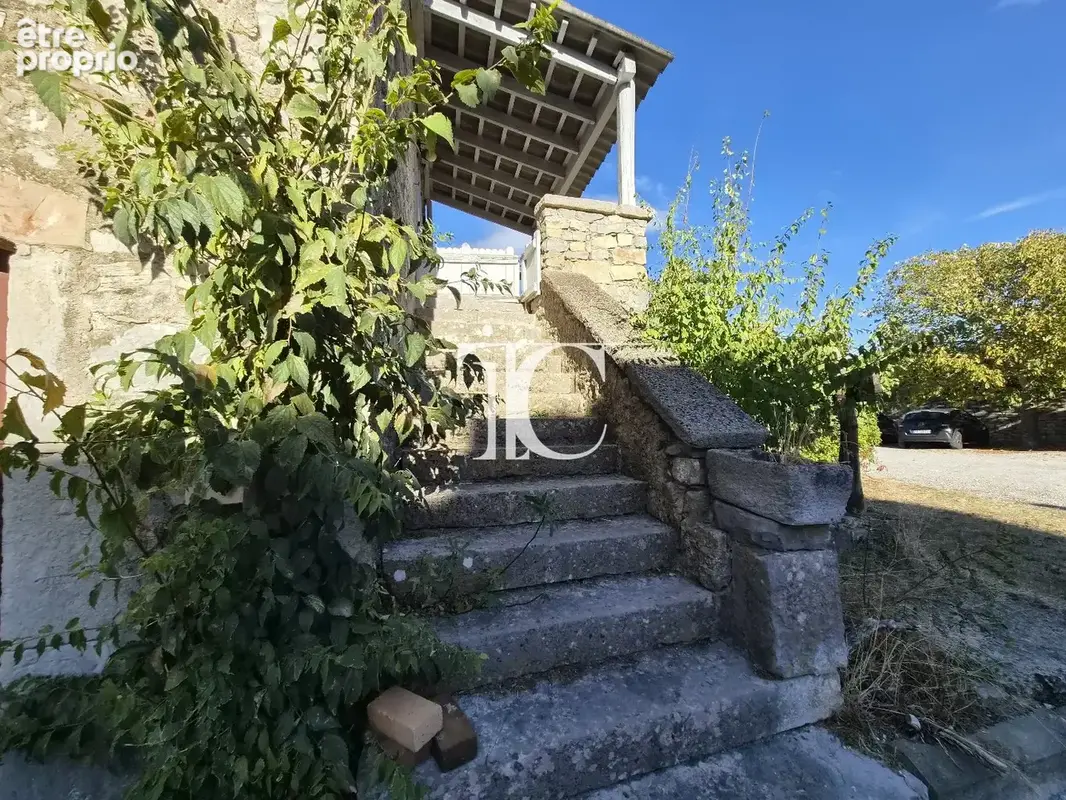 Maison de hameau en pierre avec terrasse et belle vue  sud ardèche - photo 17