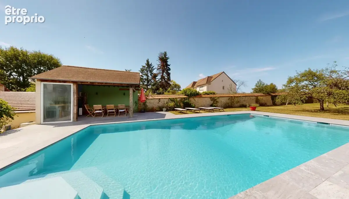 Pontchartrain, propriete dans un parc clos de murs avec piscine superbe, double garage et pool house. - photo 24