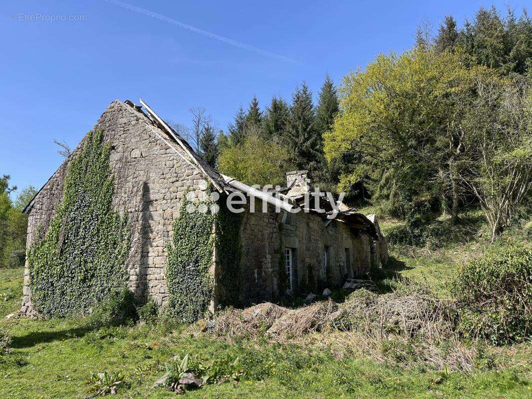 Maison à SEGLIEN