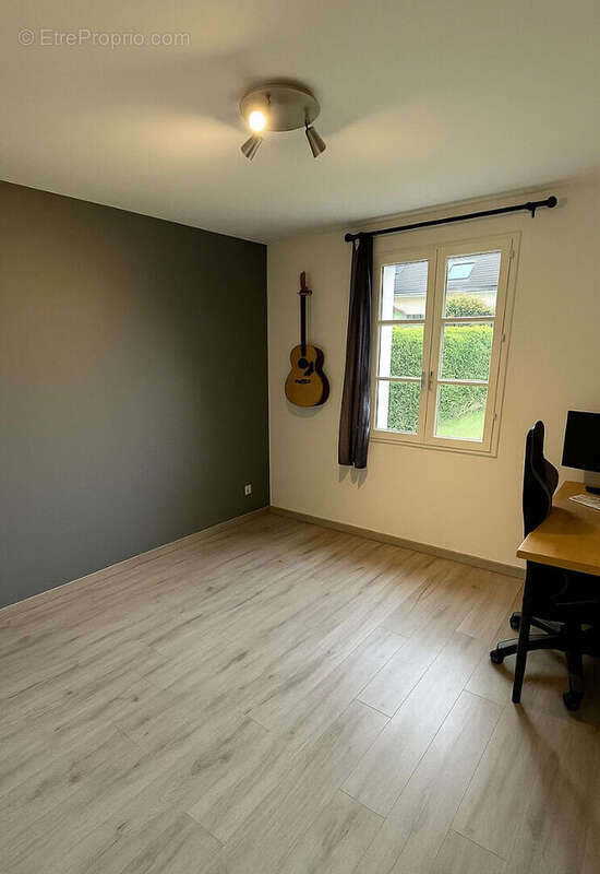 Maison à LA CHAPELLE-EN-SERVAL