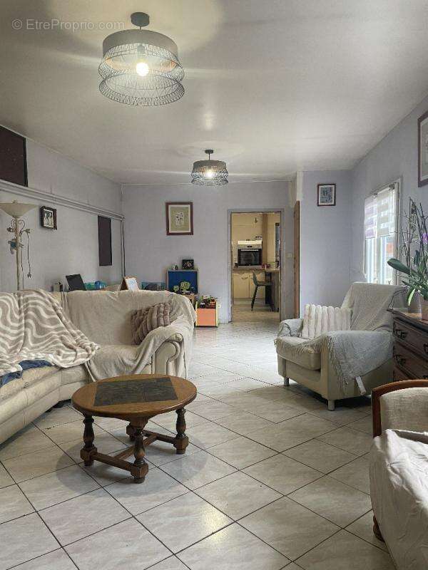 Maison à MAILLY-MAILLET