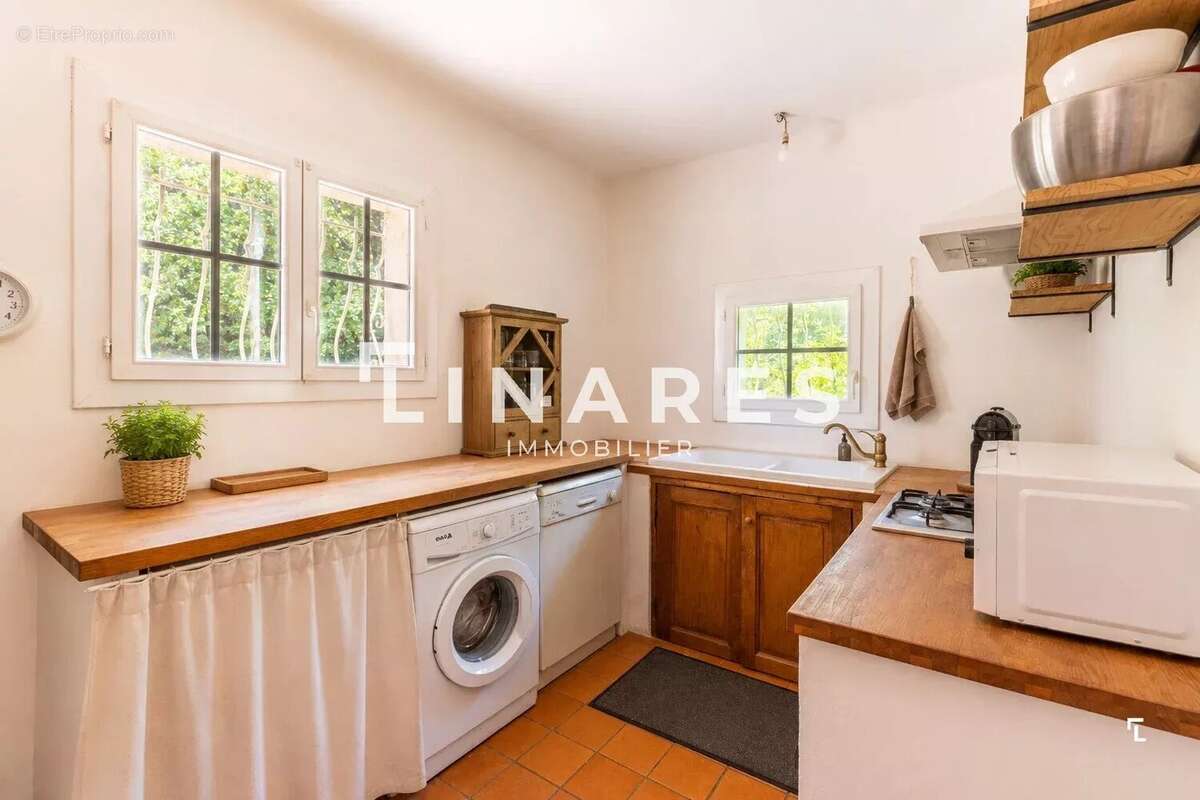 AUTHENTIQUE BIGOURDIN - Villa T6 de 160m2 - Terrain 5200m2 - 13770 Venelles - photo 4